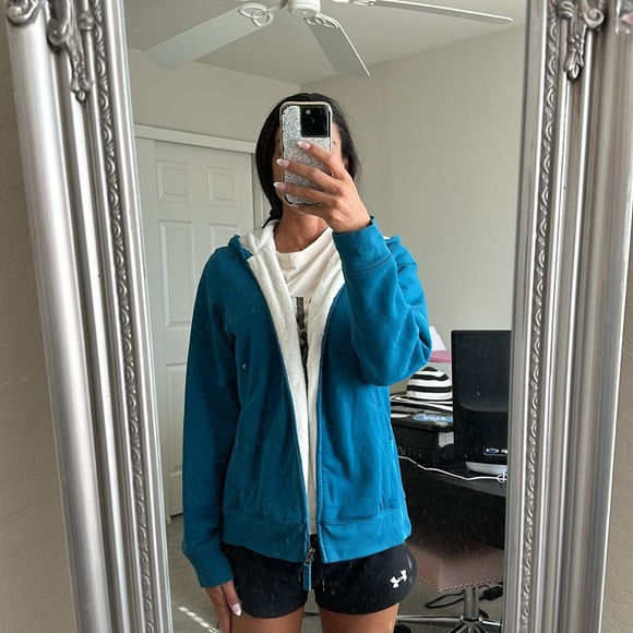 Women's Med L.L.Bean Sherpa-Lined Hoodie - Picture 7 of 9